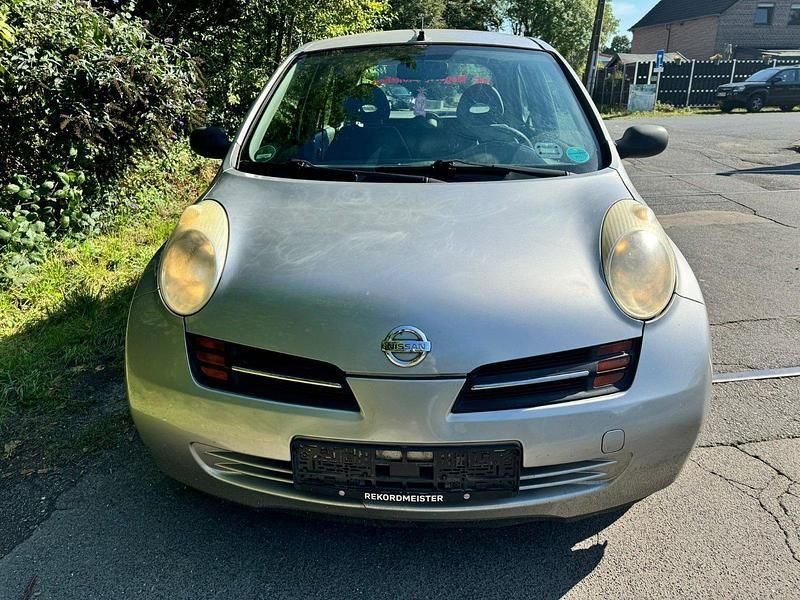 Silber Gebraucht 2004 Nissan Micra Kleinwagen | 400 € (Superpreis) - Bild 1/4