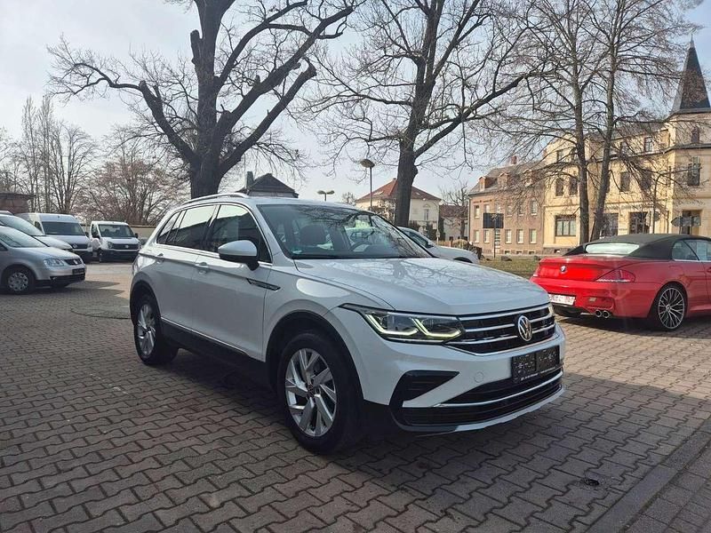 Gebraucht VW Tiguan Elegance 150 PS (110 kW) 2022 Weiß SUV