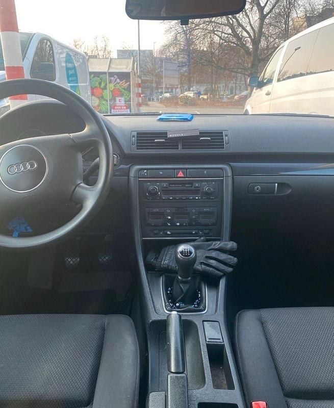Gebraucht Audi A4 131 PS (96 kW) 2002 Limousine