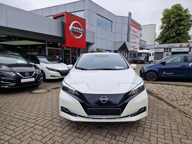 Gebraucht Nissan Leaf 360º 110 kW (150 PS) 2024 Weiß Kleinwagen