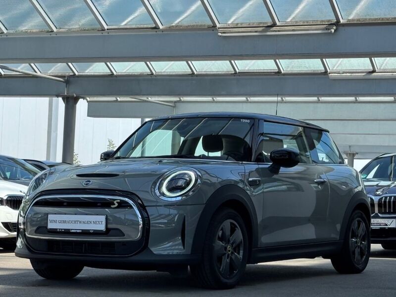 Moonwalk grey (metallic) Gebraucht 2022 Mini Cooper Kleinwagen | 17.490 € (Guter Preis) - Bild 1/4