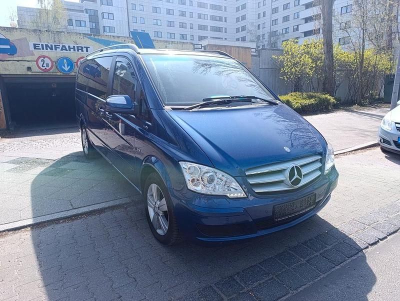 Gebraucht Mercedes Viano Edition 224 PS (164 kW) 2012 Blau Van / Kleinbus