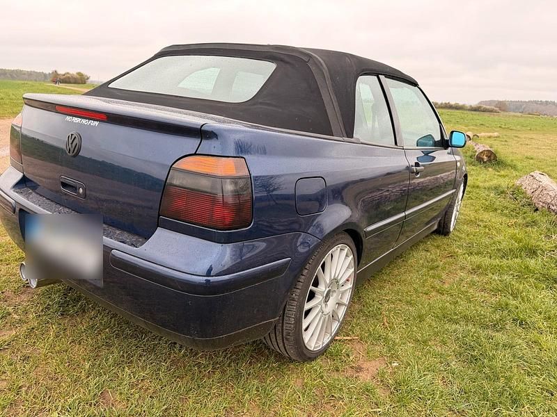 Gebraucht VW Golf Cabriolet 115 PS (84 kW) 2001 Blau Cabrio