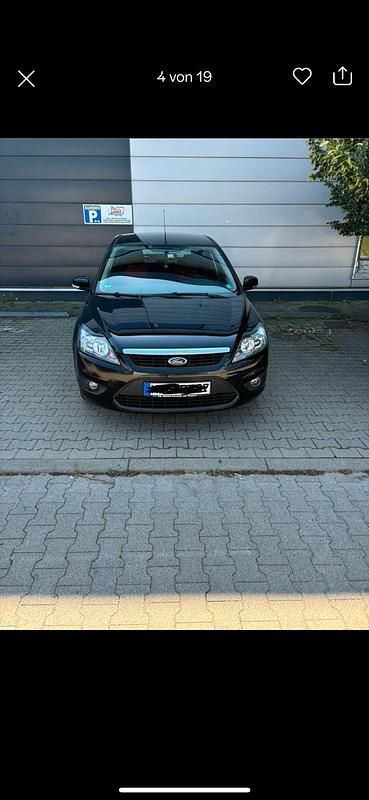 Schwarz Gebraucht 2009 Ford Focus Limousine | 3.300 € (Fairer Preis) - Bild 1/4