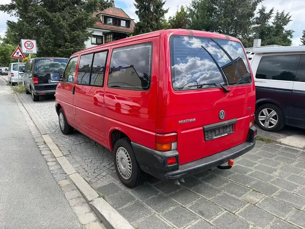 Gebraucht VW Multivan 102 PS (75 kW) 2000 Rot Van / Kleinbus