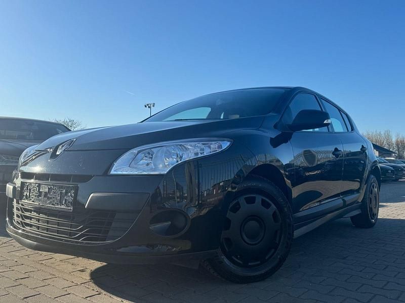 Gebraucht Renault Mégane III 101 PS (74 kW) 2011 Schwarz Kombi