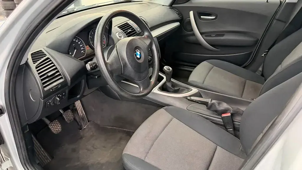 Gebraucht BMW 116 116 PS (85 kW) 2005 Silber Kleinwagen