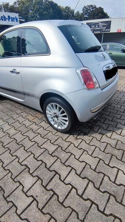Silber Gebraucht 2009 Fiat 500 Lounge Kleinwagen | 3.750 € (Etwas zu teuer) - Bild 1/4
