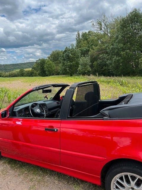 Gebraucht VW Golf Cabriolet Trendline 101 PS (74 kW) 1998 Rot Cabrio