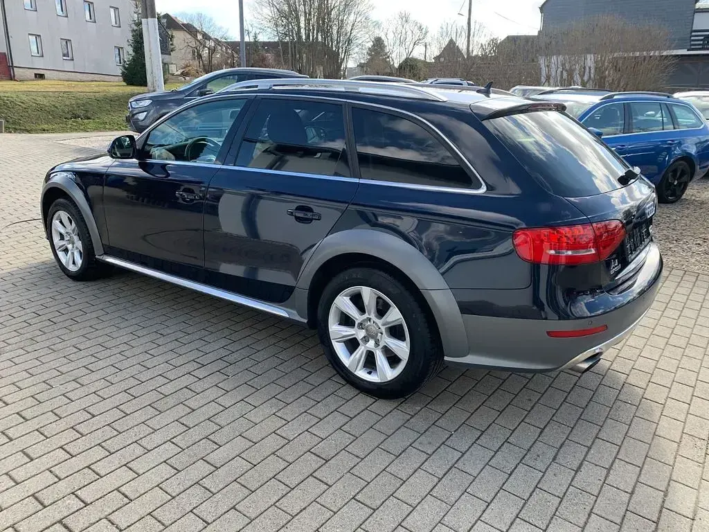 Gebraucht Audi A4 Allroad Comfort 211 PS (155 kW) 2010 Blau Kombi
