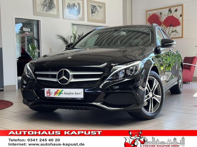 Schwarz Gebraucht 2014 Mercedes C180 Kombi | 15.990 € (Fairer Preis) - Bild 1/4