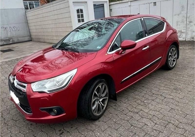Rot Gebraucht 2011 Citroën DS4 Kleinwagen | 5.500 € - Bild 1/4