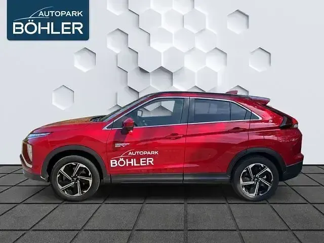 Gebraucht Mitsubishi Eclipse Cross Plus 188 PS (138 kW) 2024 Rot SUV