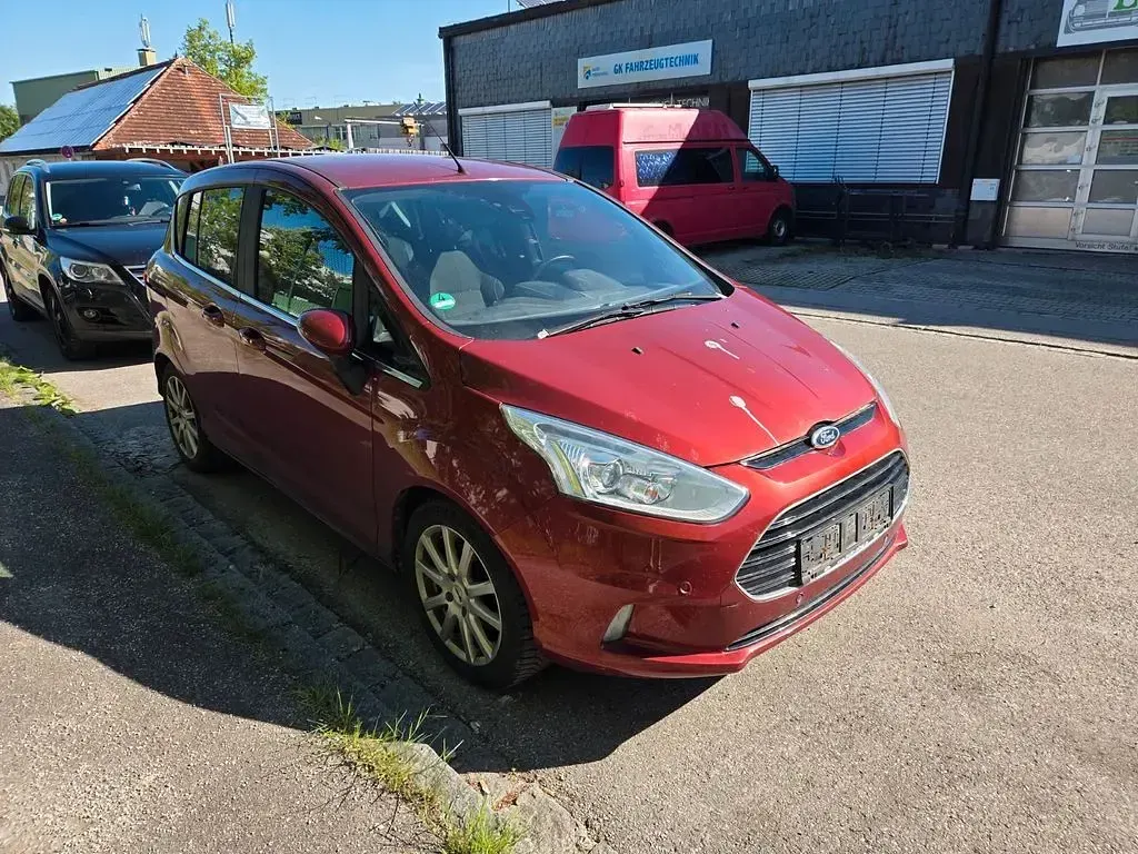 Używany Ford B-MAX Individual 125 KM (91 kW) 2015 Czerwony Minivan