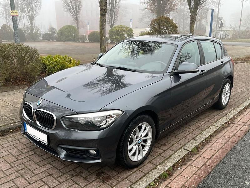 Grau Gebraucht 2017 BMW 116 Advantage Kleinwagen | 11.200 € (Fairer Preis) - Bild 1/4