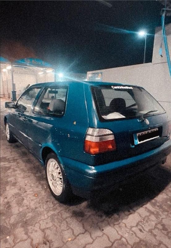 Gebraucht VW Golf III 75 PS (55 kW) 1996 Blau Kleinwagen