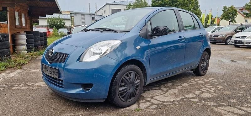 Blau Gebraucht 2007 Toyota Yaris Sol Limousine | 1.999 € (Fairer Preis) - Bild 1/4