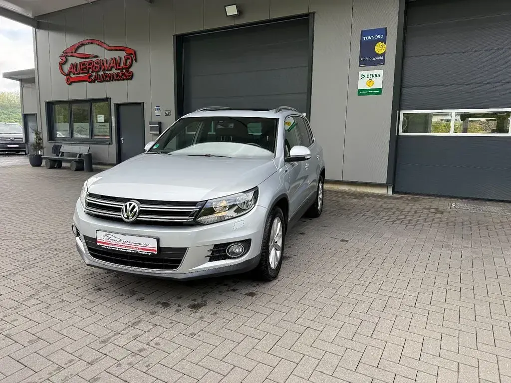 Gebraucht VW Tiguan LOUNGE 122 PS (89 kW) 2015 Silber SUV