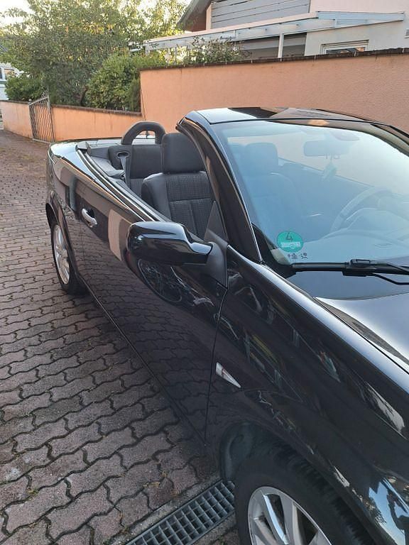 Schwarz Gebraucht 2009 Renault Mégane Cabriolet Avantage Cabrio | 4.100 € (Etwas zu teuer) - Bild 1/4