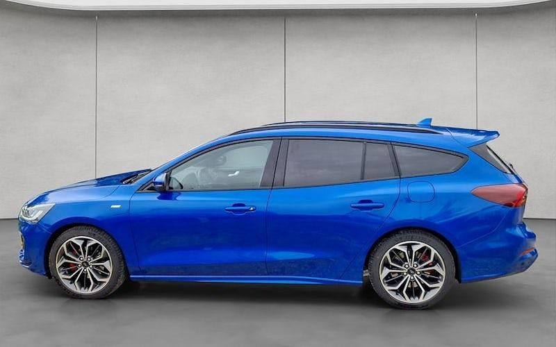 Neu Ford Focus ST-Line X 155 PS (114 kW) 2025 Blau Kombi