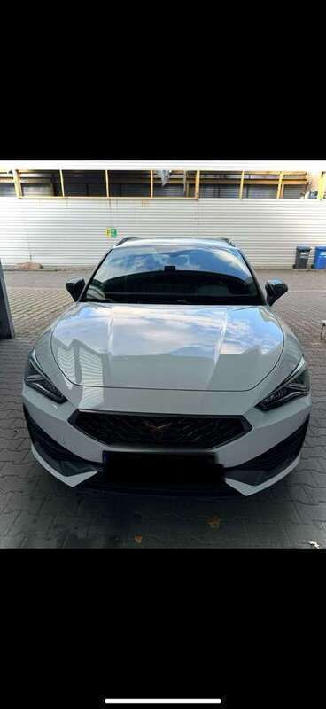 Weiß Gebraucht 2022 Cupra Leon VZ Kombi | 30.000 € (Guter Preis) - Bild 1/4