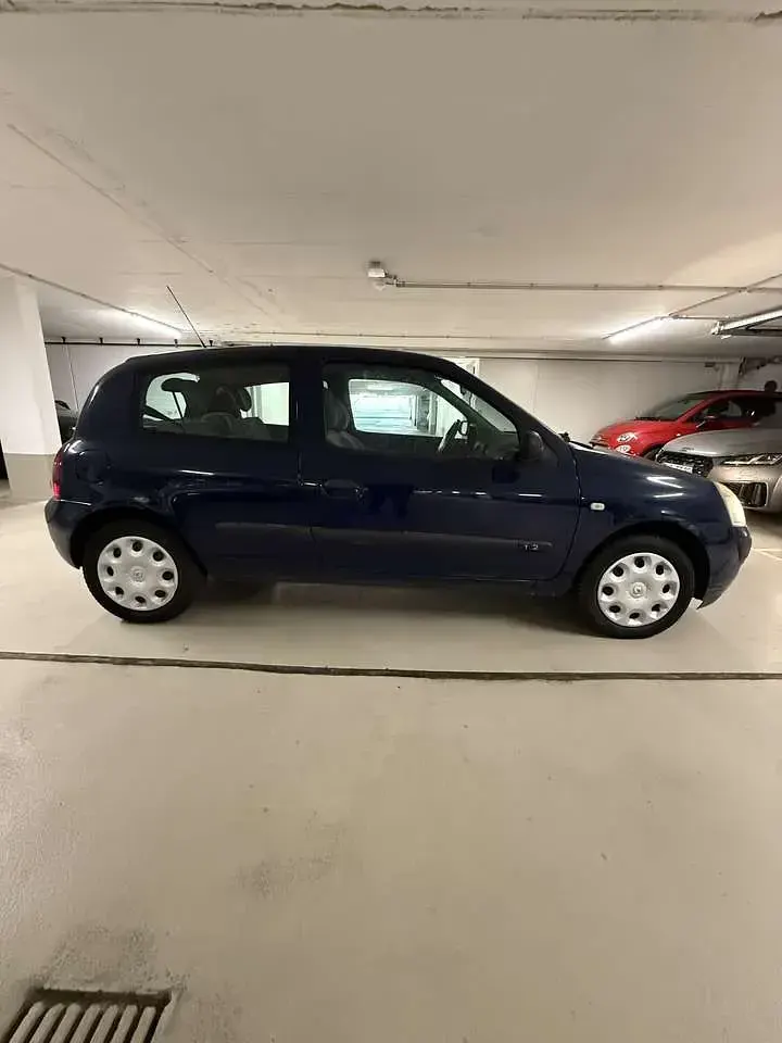 Occasion Renault Clio II Campus 58 ch (42 kW) 2006 Bleue Berline