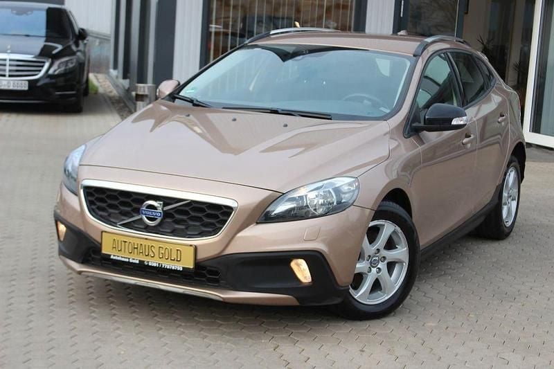 Gebraucht Volvo V40 CC Basis 114 PS (83 kW) 2013 Braun Kombi
