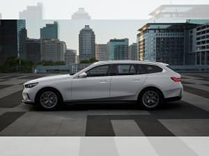 Neu BMW 520 197 PS (144 kW) 2025 Weiß (alpinweiß uni) Kombi