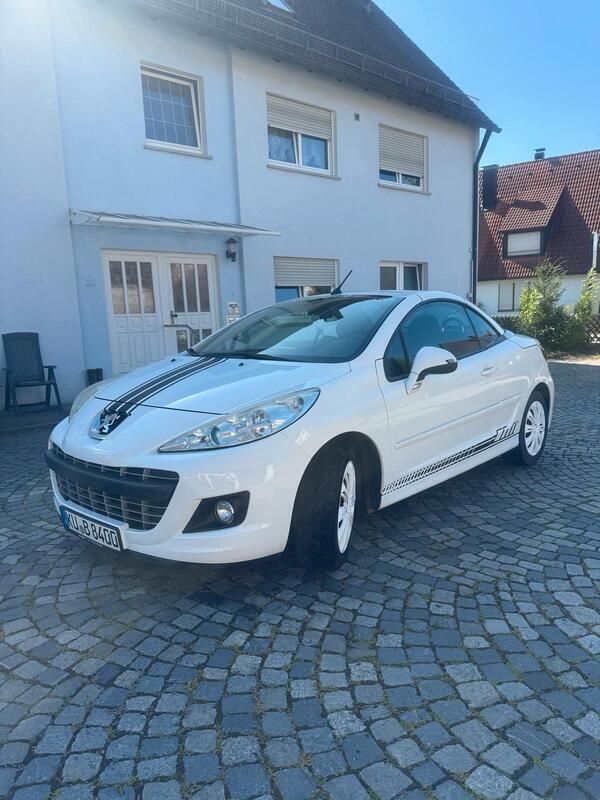 Weiß Gebraucht 2010 Peugeot 207 CC Cabrio | 4.500 € - Bild 1/4