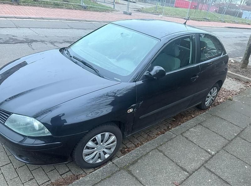 Schwarz Gebraucht 2004 Seat Ibiza Kleinwagen | 900 € (Fairer Preis) - Bild 1/4