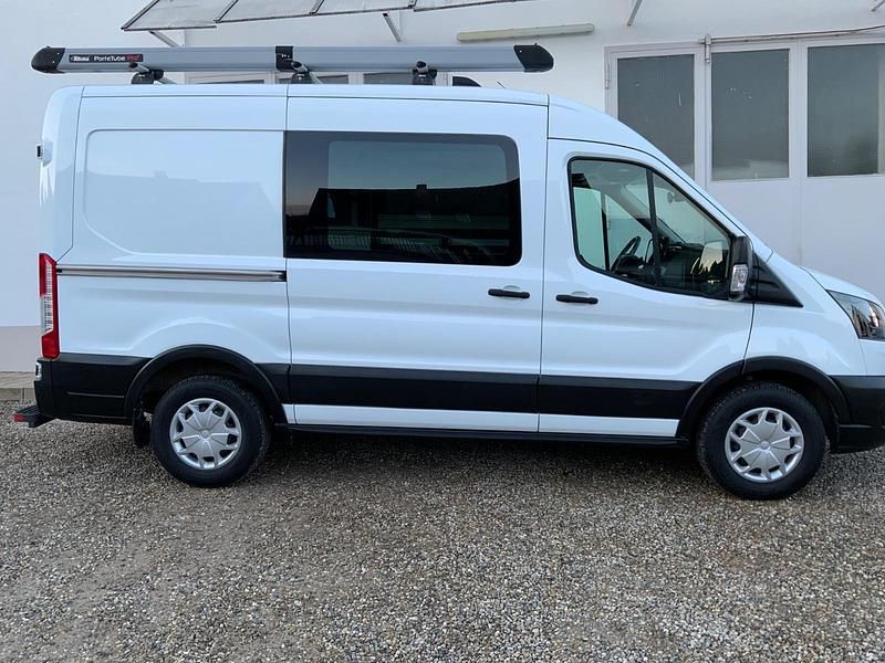 Gebraucht Ford Transit Trend 130 PS (95 kW) 2023 Weiß Van