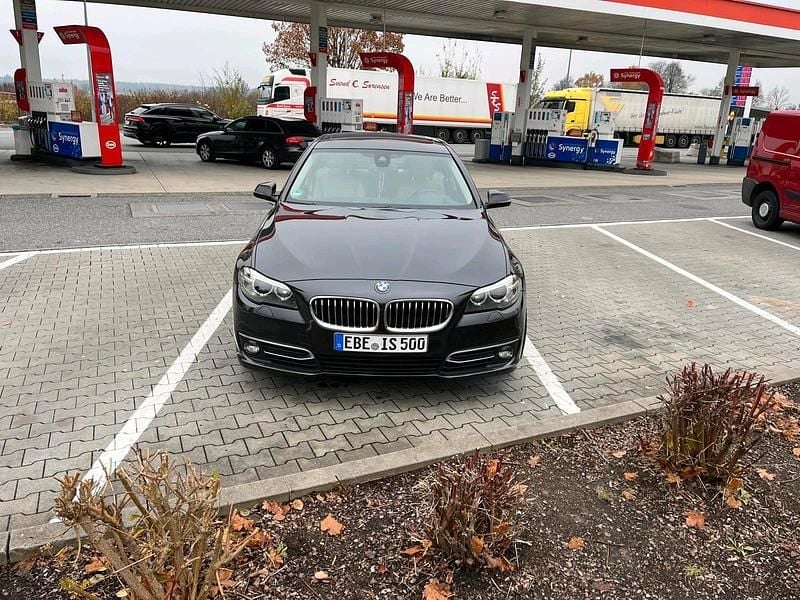 Grau Gebraucht 2016 BMW 530 Limousine | 13.700 € (Superpreis) - Bild 1/4
