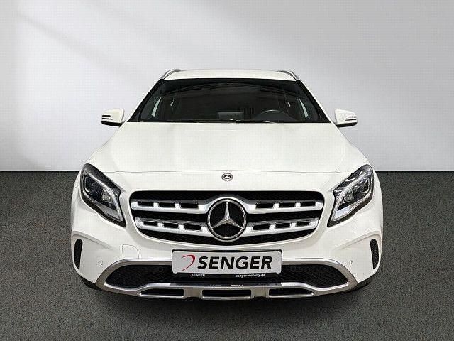 Gebraucht Mercedes GLA250 Progressive 211 PS (155 kW) 2019 Weiß SUV
