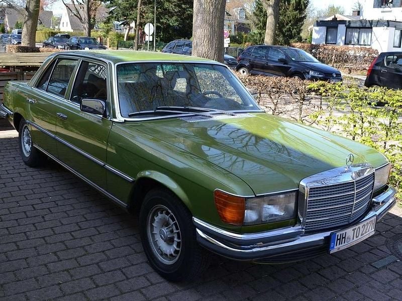Gebraucht Mercedes 280 185 PS (136 kW) 1975 Grün Limousine