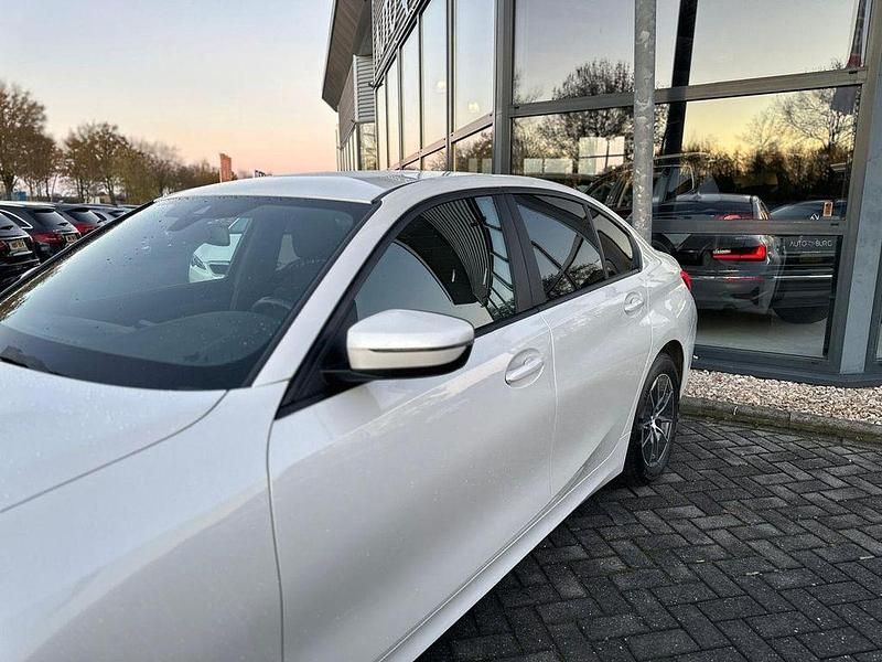 Gebraucht BMW 318 Executive 150 PS (110 kW) 2020 Limousine