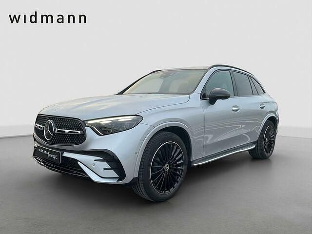 Gebraucht Mercedes GLC220 Night 197 PS (144 kW) 2024 Silber SUV