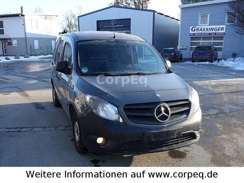 Grau Gebraucht 2016 Mercedes Citan 108 Van / Kleinbus | 8.900 € (Fairer Preis) - Bild 1/4