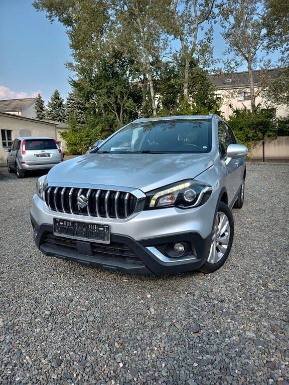 Silber Gebraucht 2019 Suzuki SX4 SUV | 8.191 € (Guter Preis) - Bild 1/4