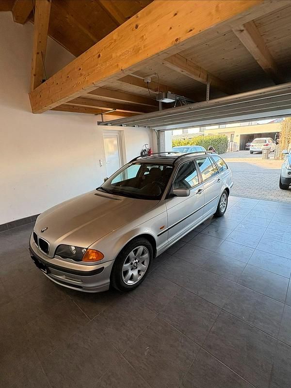 Gebraucht BMW 318 118 PS (86 kW) 2001 Silber Kombi