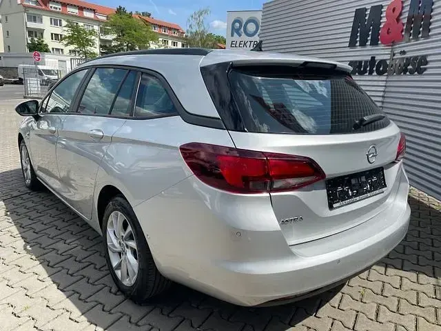 Gebraucht Opel Astra 136 PS (100 kW) 2019 Silber Kombi