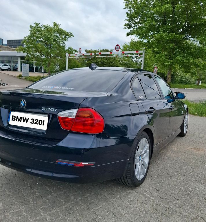 Gebraucht BMW 320 Performance 170 PS (125 kW) 2008 Blau Limousine