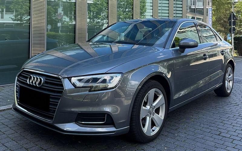 Grau Gebraucht 2017 Audi A3 Design Limousine | 14.999 € (Fairer Preis) - Bild 1/4