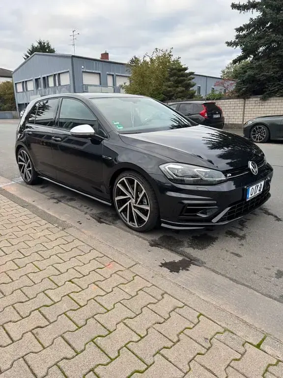 Second-hand VW Golf VII R 300 CP (220 kW) 2019 Negru Berlinǎ