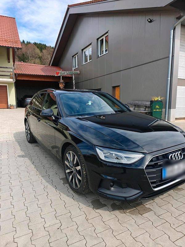 Gebraucht Audi A4 204 PS (150 kW) 2022 Schwarz Kombi