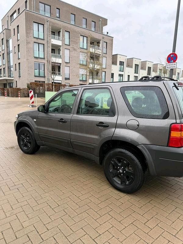 Gebraucht Ford Maverick 150 PS (110 kW) 2006 Grau SUV