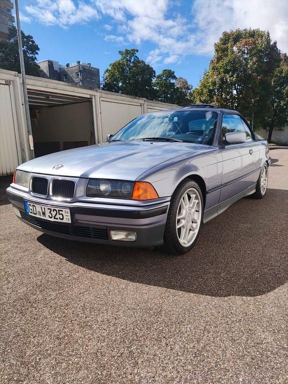 Gebraucht BMW 325 Cabriolet M Sport 192 PS (141 kW) 1994 Silber Cabrio