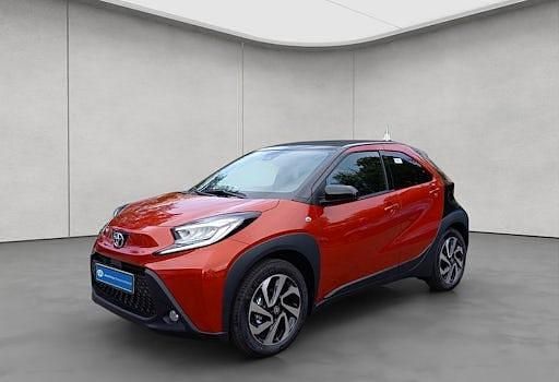 Neu Toyota Aygo X Comfort 72 PS (52 kW) 2025 Rot SUV