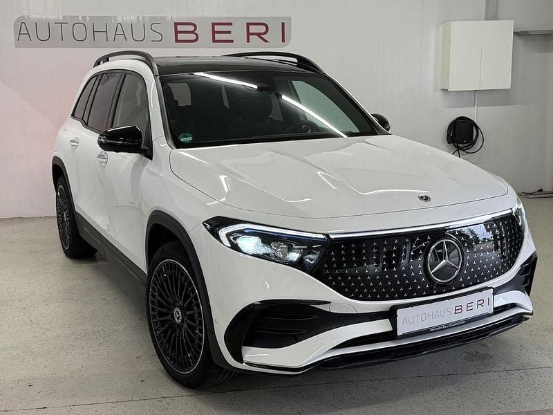 Polarweiß Gebraucht 2024 Mercedes EQB300 AMG SUV | 39.999 € (Fairer Preis) - Bild 1/4