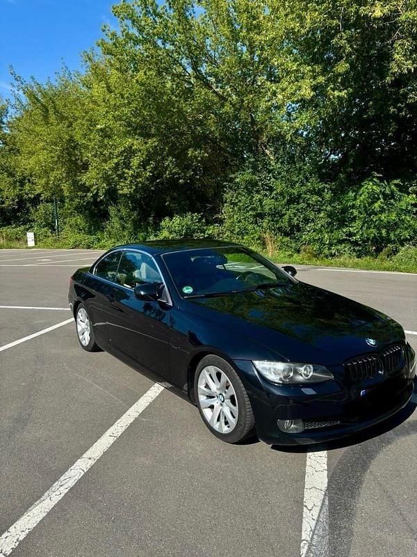 Schwarz Gebraucht 2010 BMW 502 Cabrio | 8.500 € - Bild 1/4