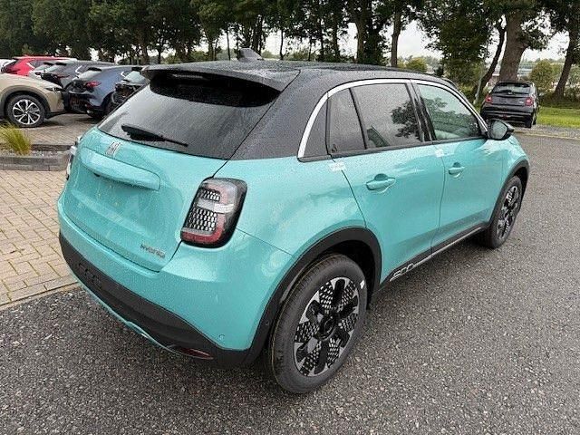 Neu Fiat 600 La Prima 110 PS (80 kW) 2025 Schwarz Limousine